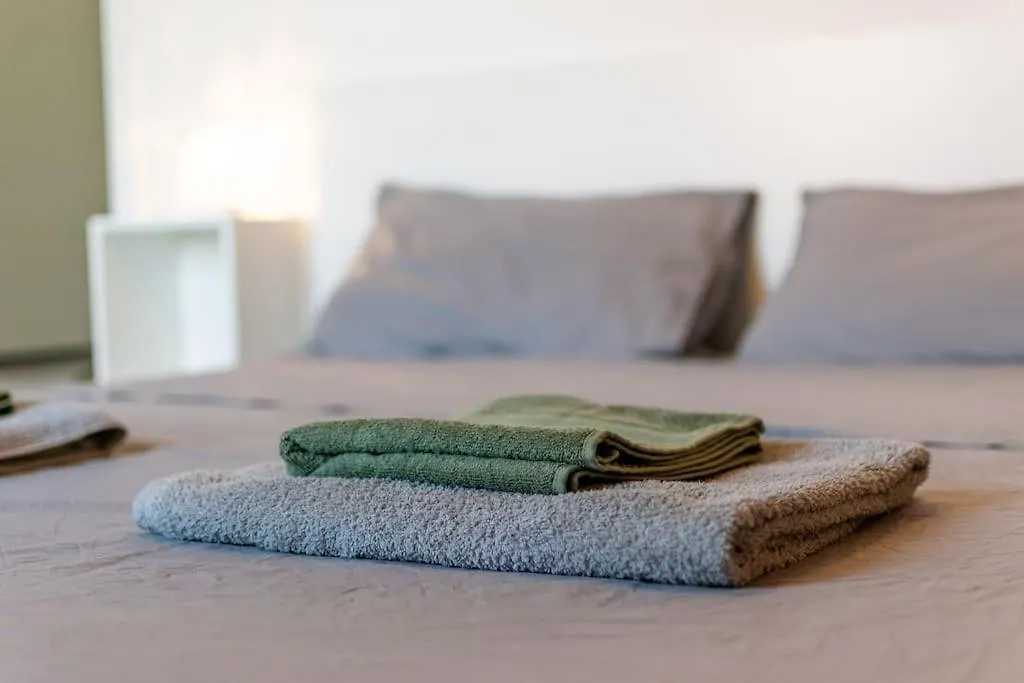 Apartment 10 Min To Centrale Luxury Loft With Suite Milan Italy