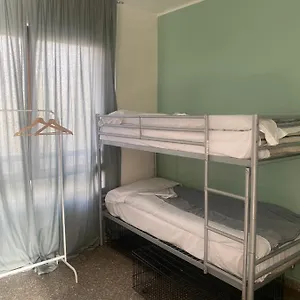 Mrhostel Hostel